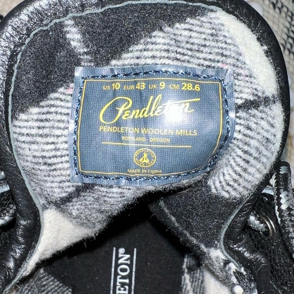 Pendleton Duck Boots - Picture 11 of 13